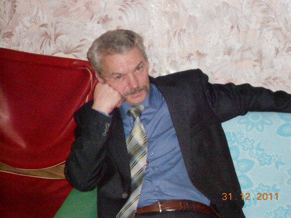 Александр Сухов