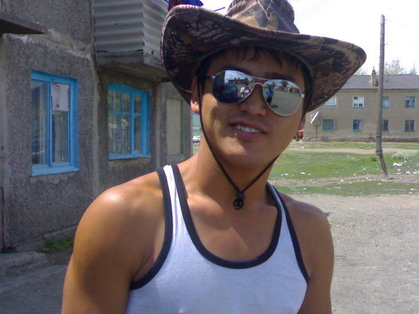 Дамир Жумабеков