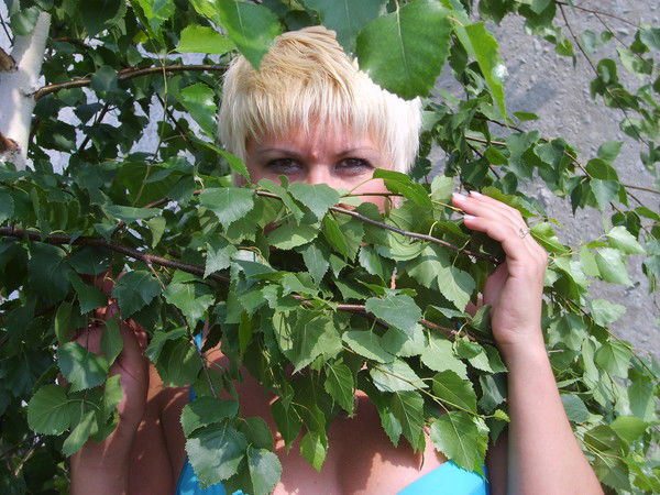 Юля Олейник