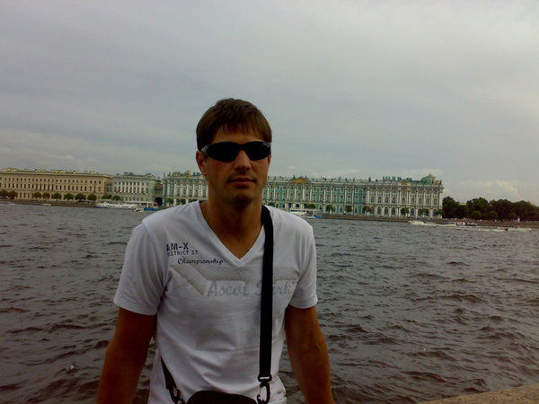 Олег Суярков