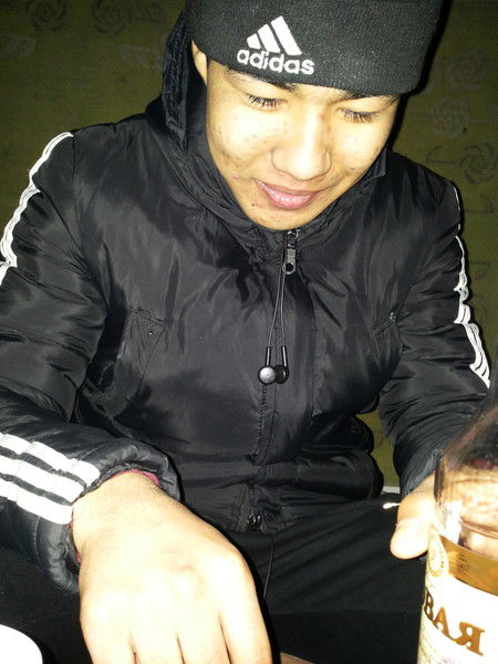 ==Erzhan==- -==??k??ji6Ekov=