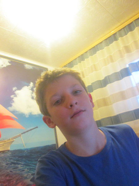 Тимур Леонов