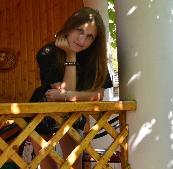 Аня Фролова