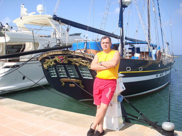 Роман Парфиров