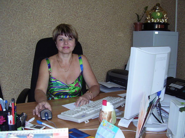 Елена Угрюмова