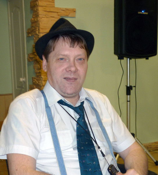 Олег Акишин