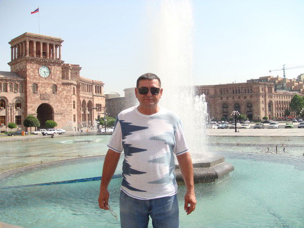 Алексей Амирханян