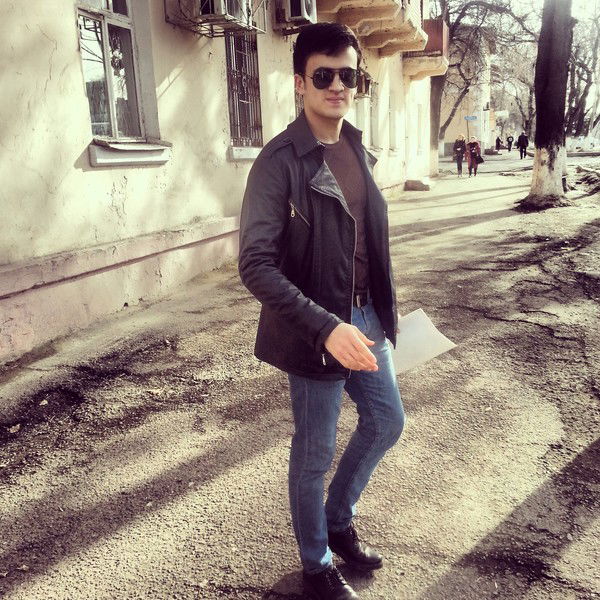 Олим Уктамов