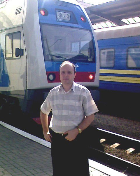 Анатолий Гарец