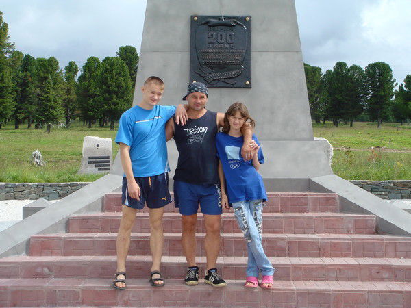 Владимир Докуменов