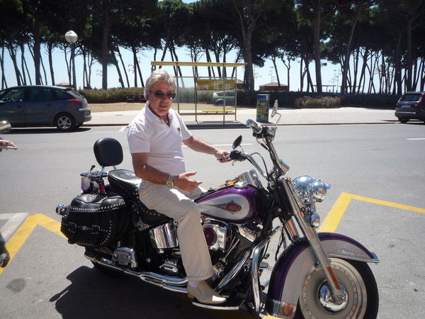 Николай Серов