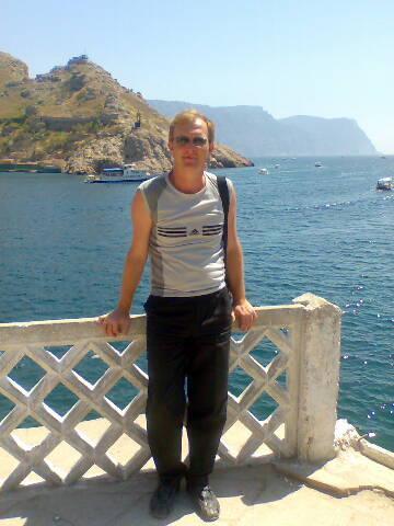 Андрей Попов