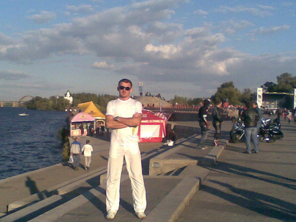 Рома Толмачов