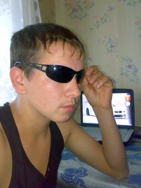 Володя Петров