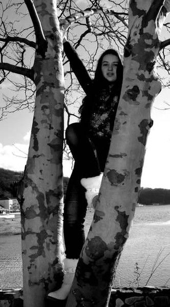 Анжела Шахмельян