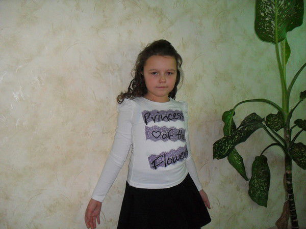 Николь Малова