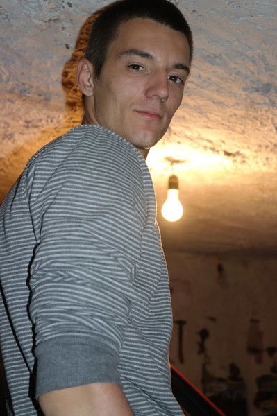 Саша Плохотник