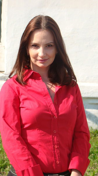 Леля Тихонова