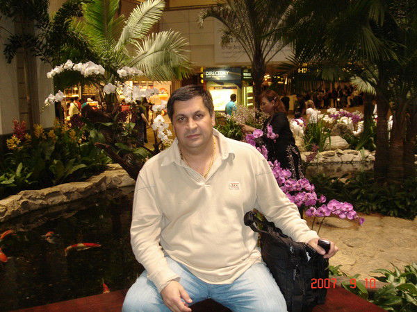 Владимир Агабекян