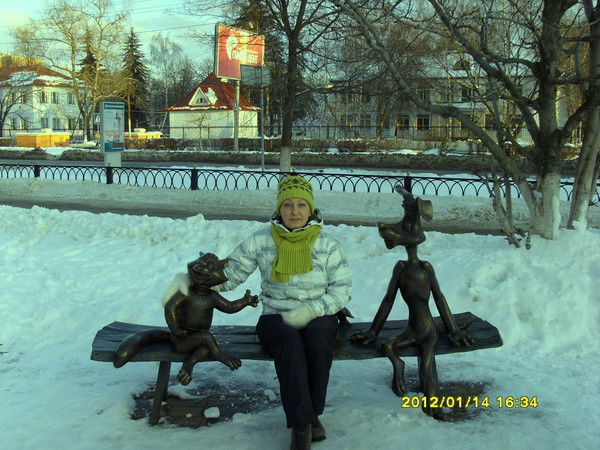 Елена Чекменева