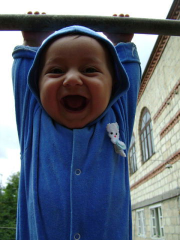 Лола Лутфишоева