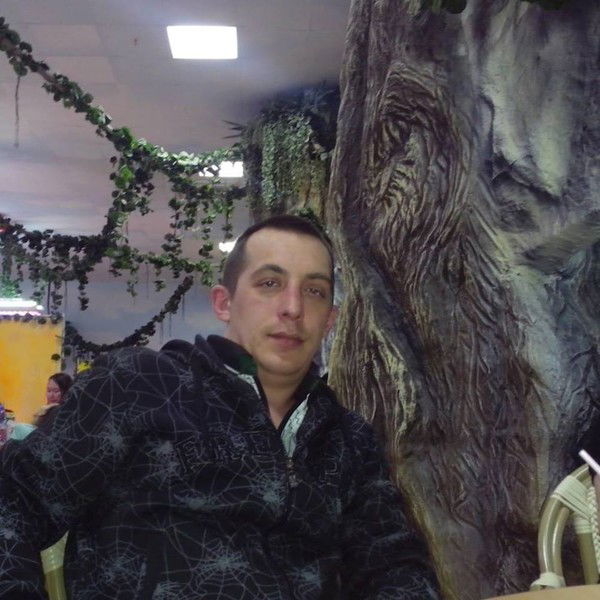 Максим Свалов