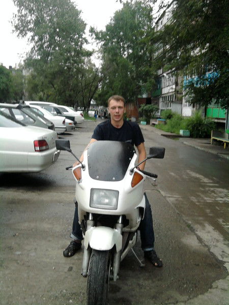 Артем Фролов