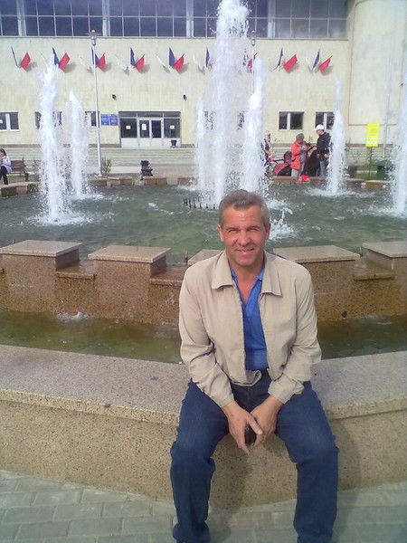 Олег Ушаков