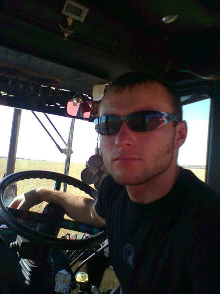 Александр Емельянов