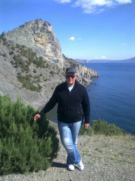 Анатолий Петров