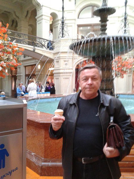 Виталий Колесников