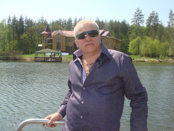 Сергей Жаров