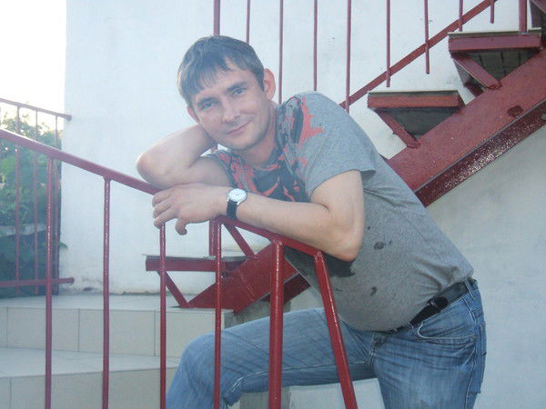 Александр Колесников