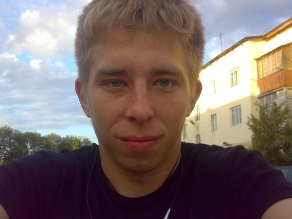 Денис Романов