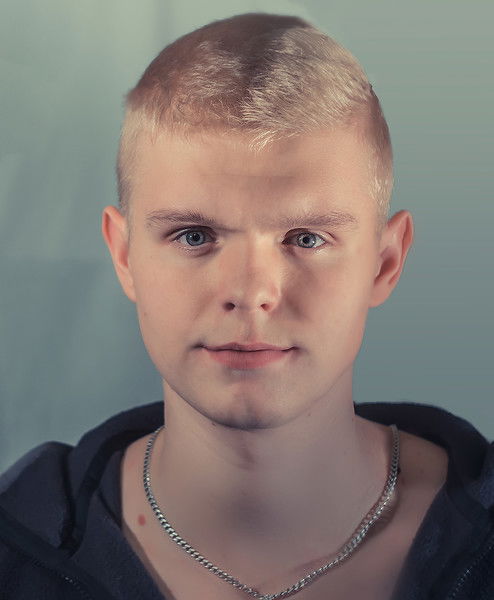 Максим Карин