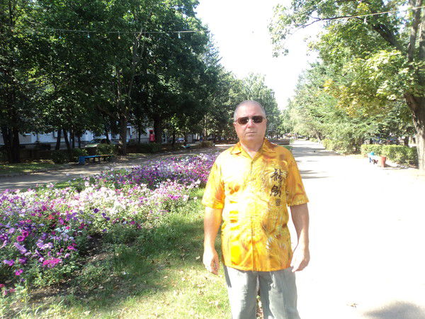 Анатолий Глазов