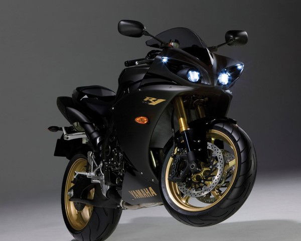 Виталий Иванов