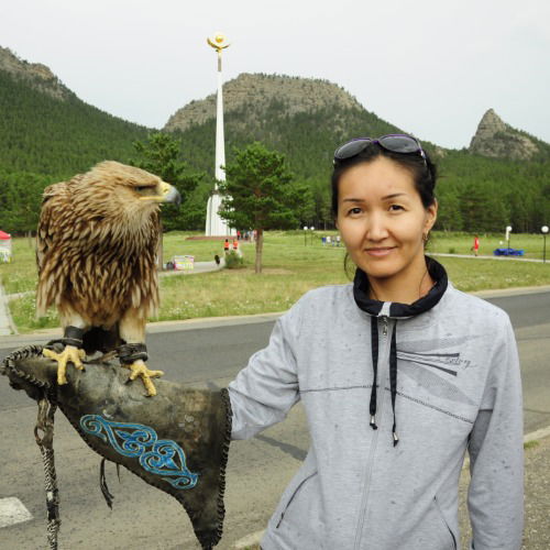 Катира Достенова