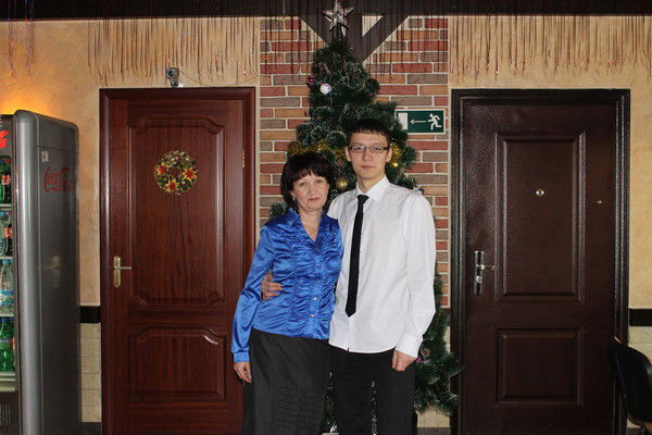 Елена Максимова