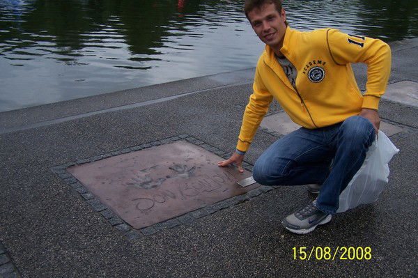 Неизвестно Неизвестно