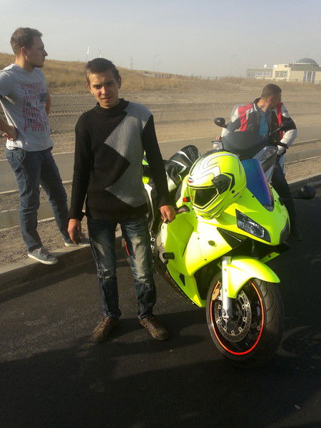 Петя Капустин