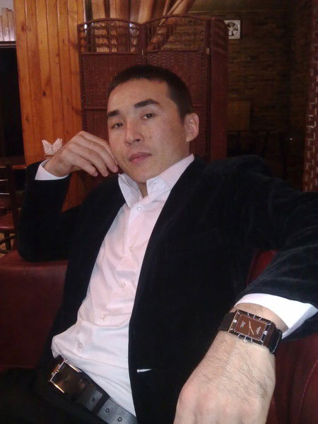 Санжар Абильханов