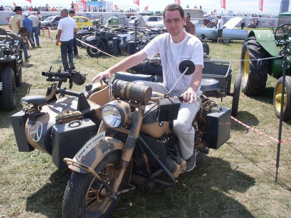 Алексей Moloshik