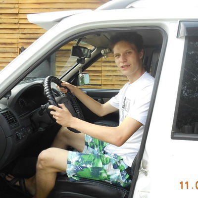 Александр Белов