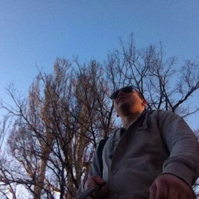 Илья Комолов