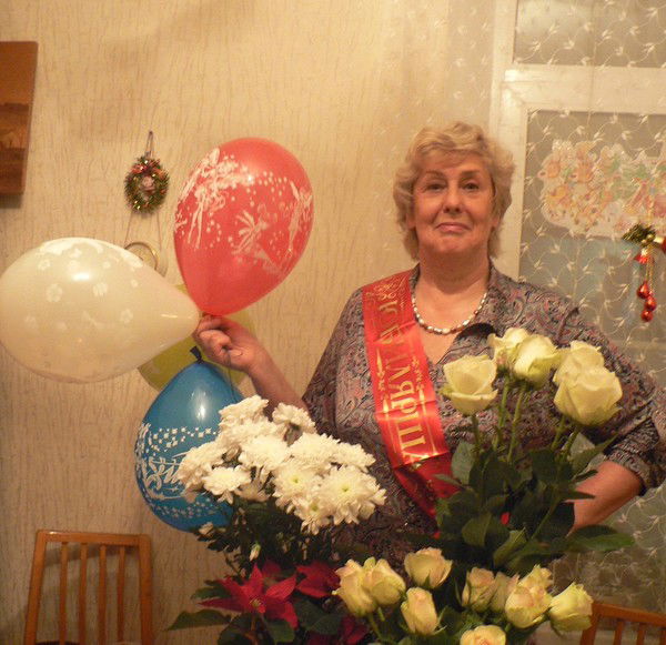 Елена Попова