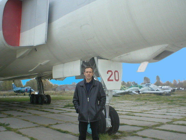 Олег Карманов