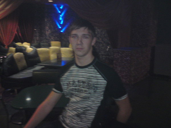 Максим Попов