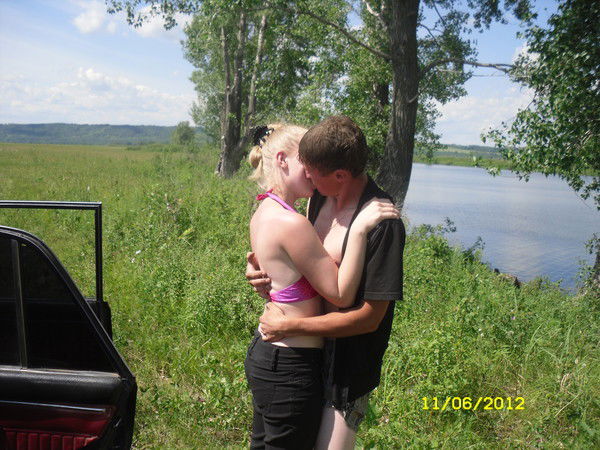 Оля Праздникова