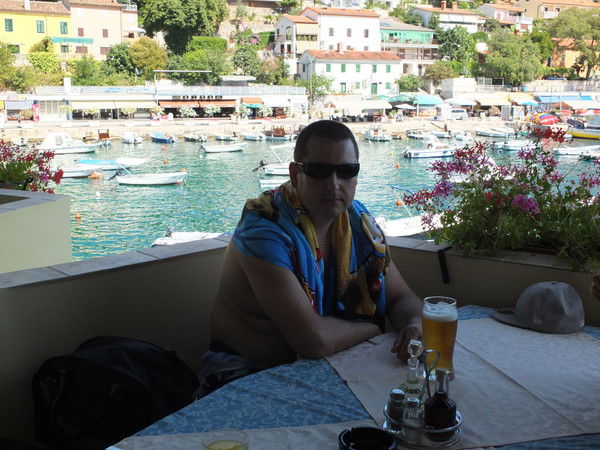 Олег Новиков